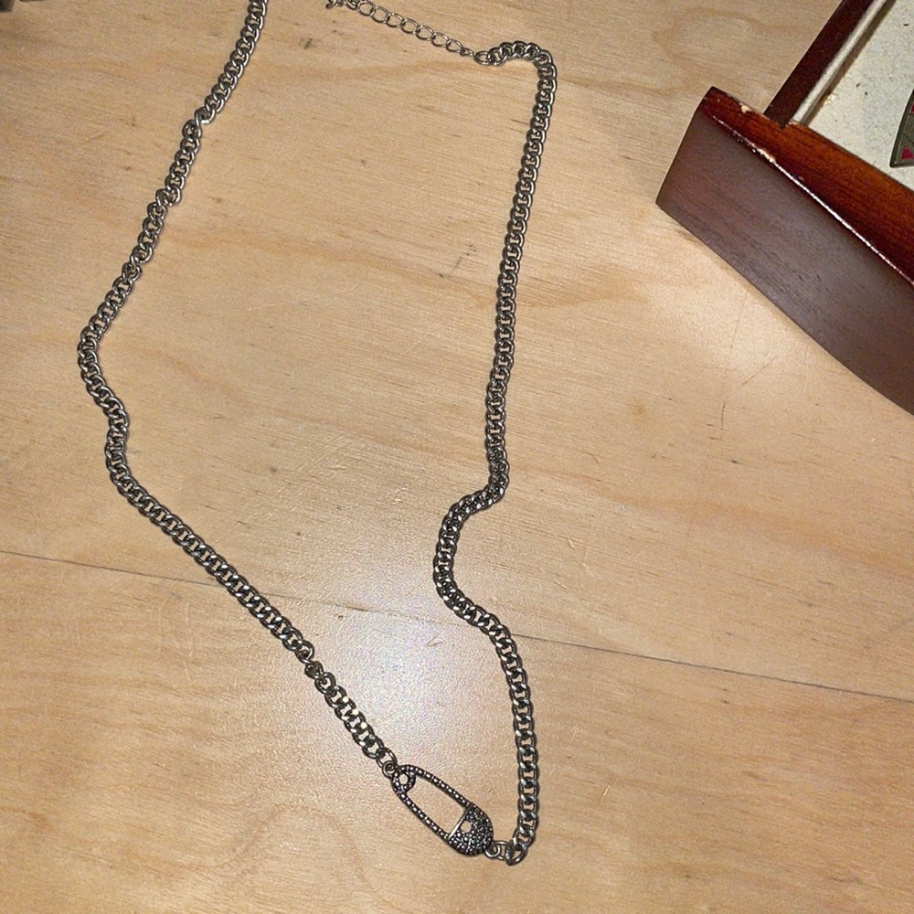 Necklace silver, never worn, adjustable.